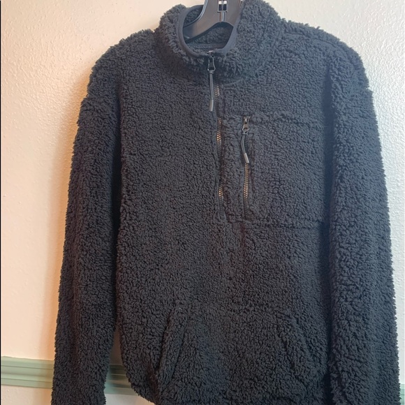 ❤️Black Fuzzy Half-Zip - Picture 1 of 5